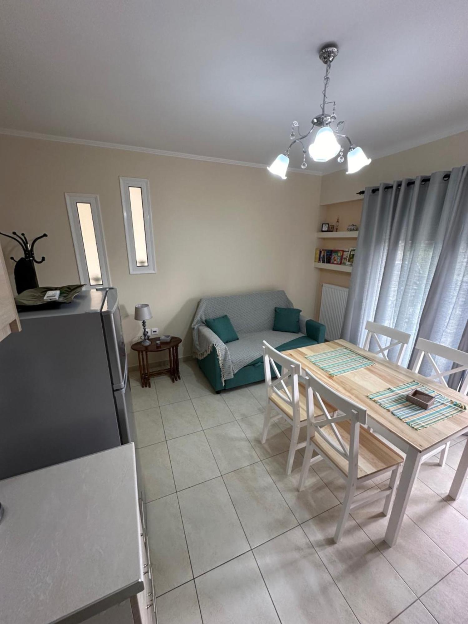 R Apartment Nafpaktos エクステリア 写真
